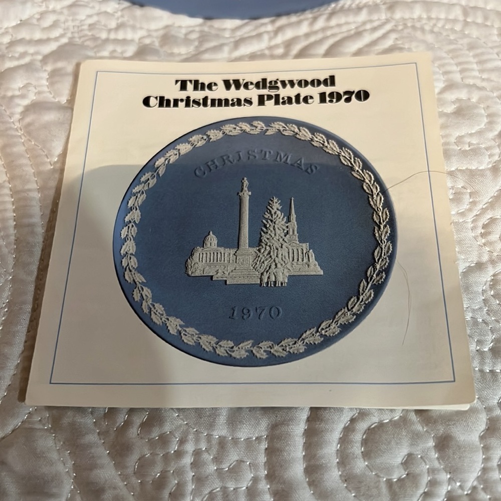 Wedgewood‎ 1970 Christmas plate - Picture 12 of 16